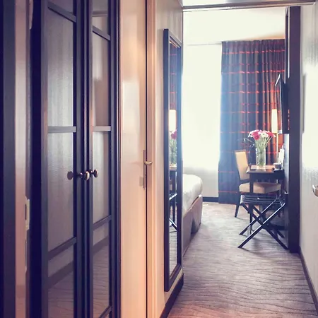 Mercure Angers Centre Gare Exterior photo